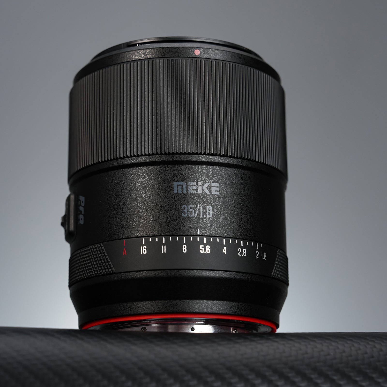Meike 35mm f1.8 Pro Full Frame Auto Focus STM Lens for E Mount Cameras